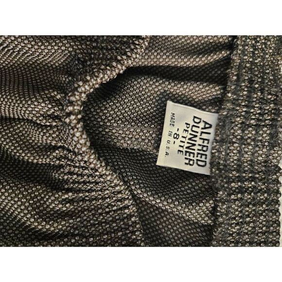 Alfred Dunner black/gray 2 piece pant suit. Size 8P. - Picture 8 of 8